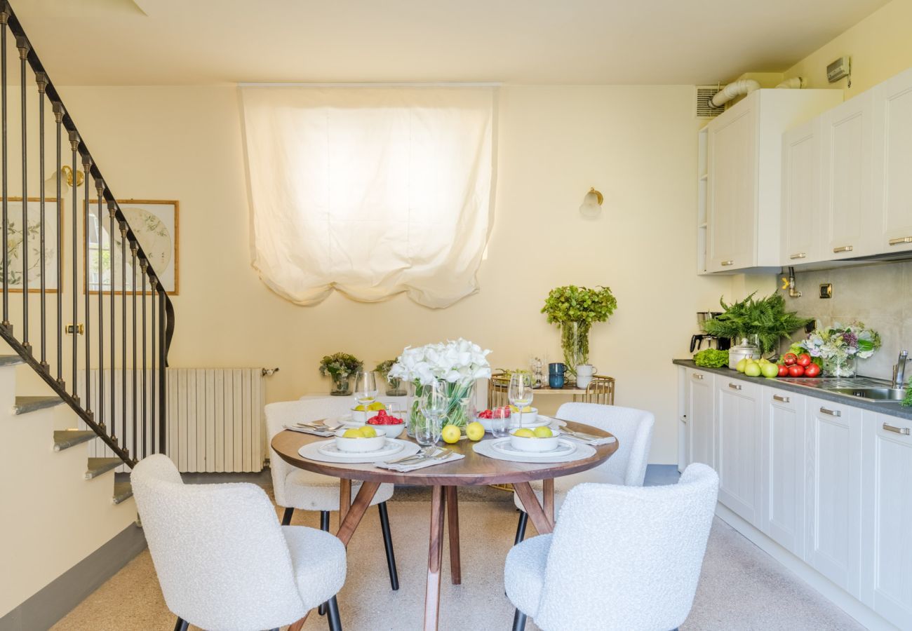 Apartment in Lucca - The Arnolfini Portrait Apartment