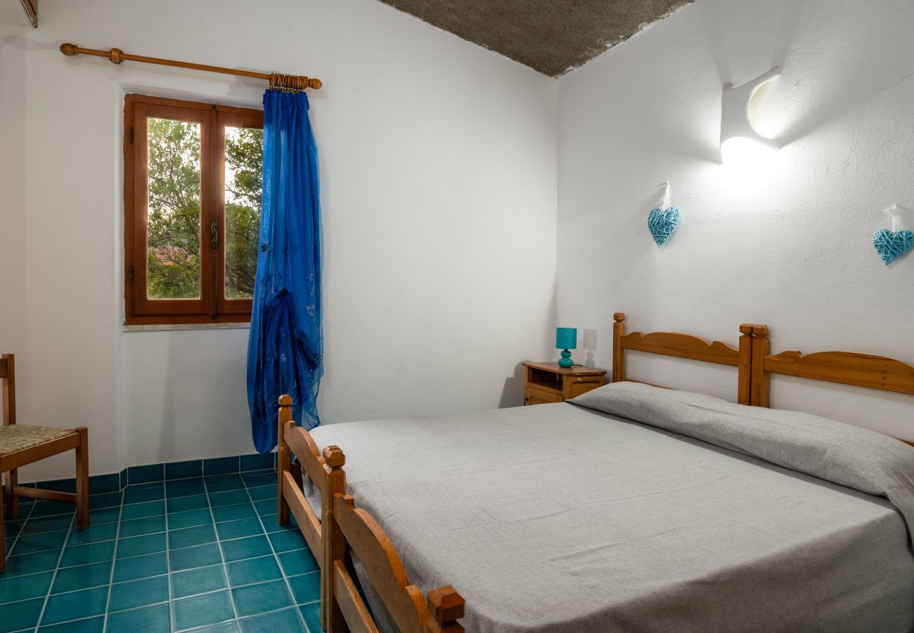 Chalet in Olbia - Villa Bados 8 - 6 guests 150 mt. Bados beach | KLODGE