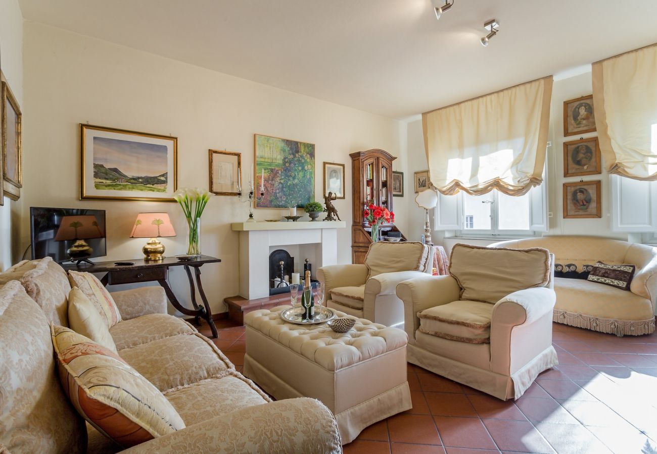 Apartment in Lucca - Casa Emy