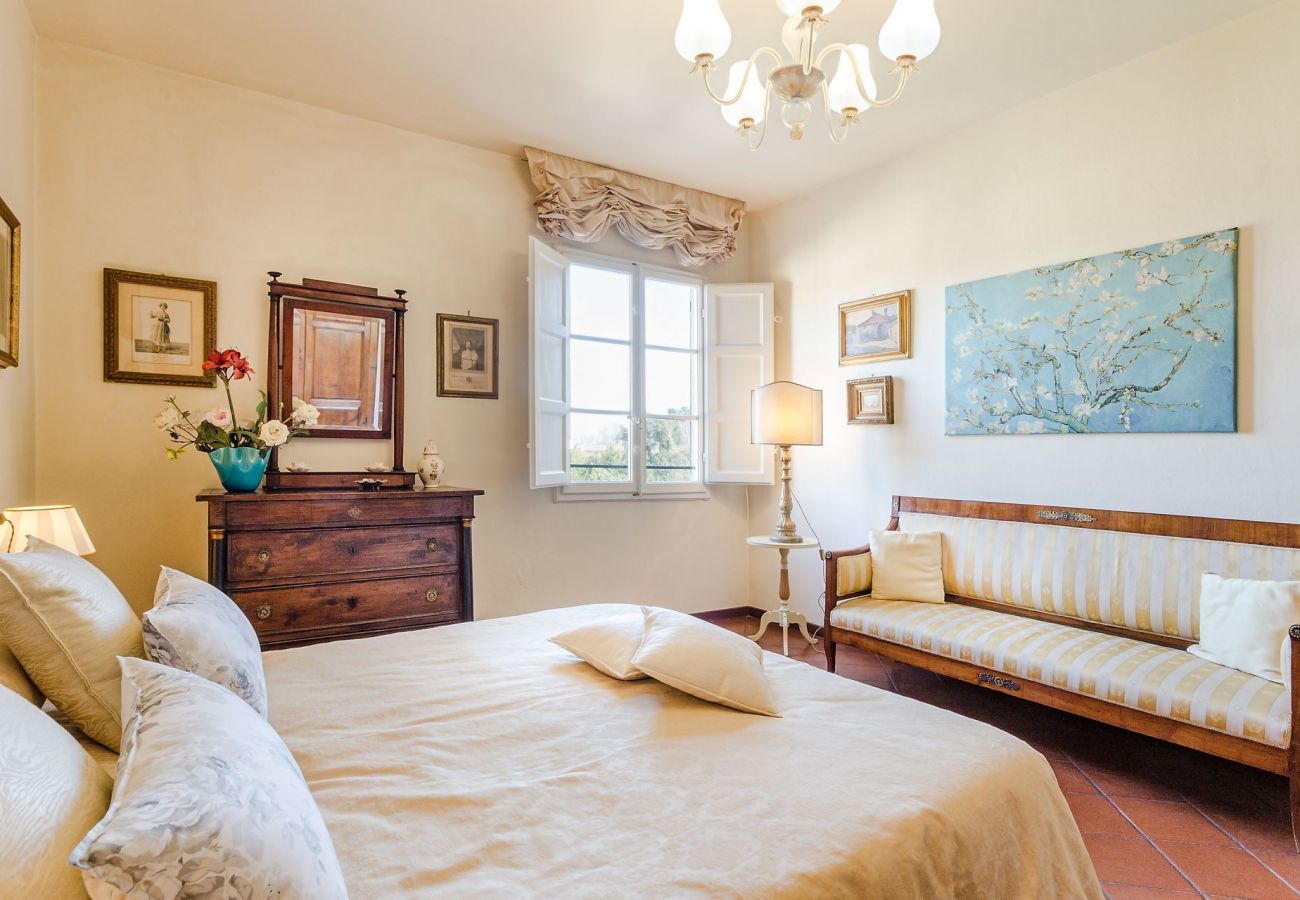 Apartment in Lucca - Casa Emy