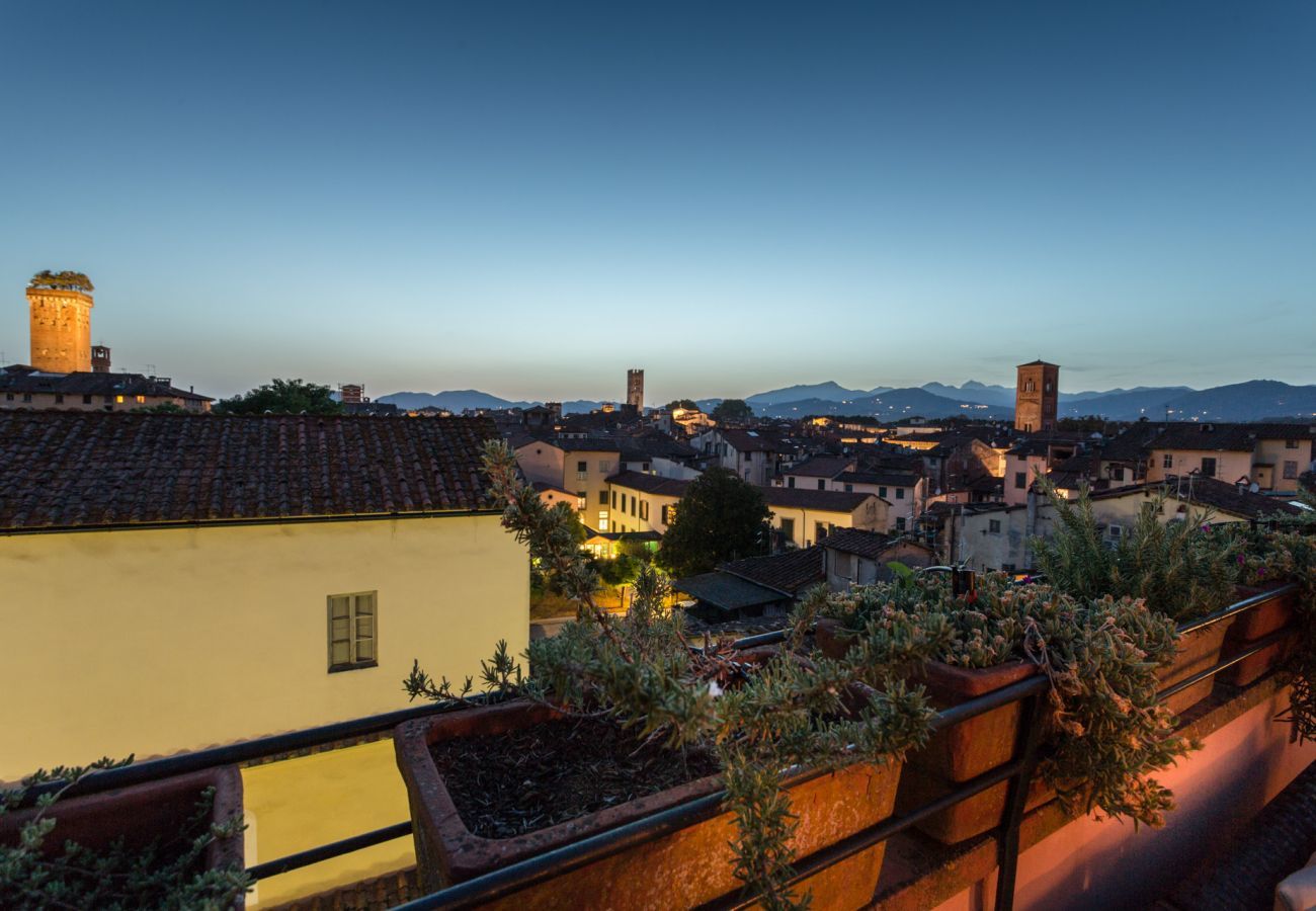 Apartment in Lucca - Casa Emy
