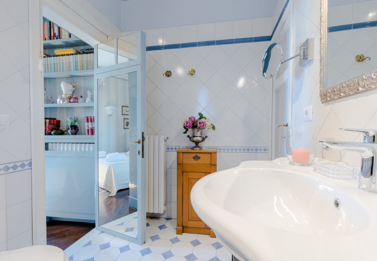 Apartment in Lucca - Casa Emy