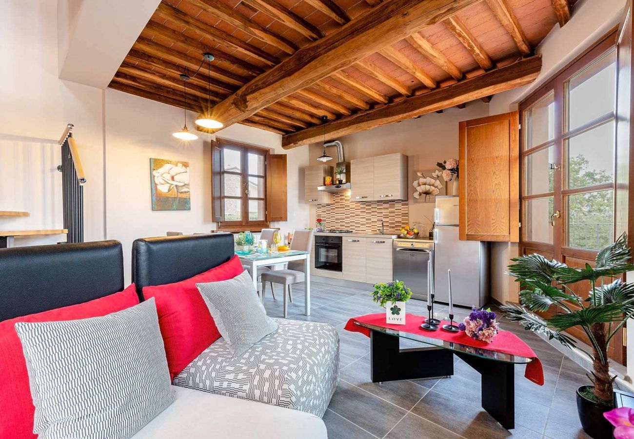 Villa in Lucca - KINZIA FARMHOUSE APARTMENT close to Lucca Walls