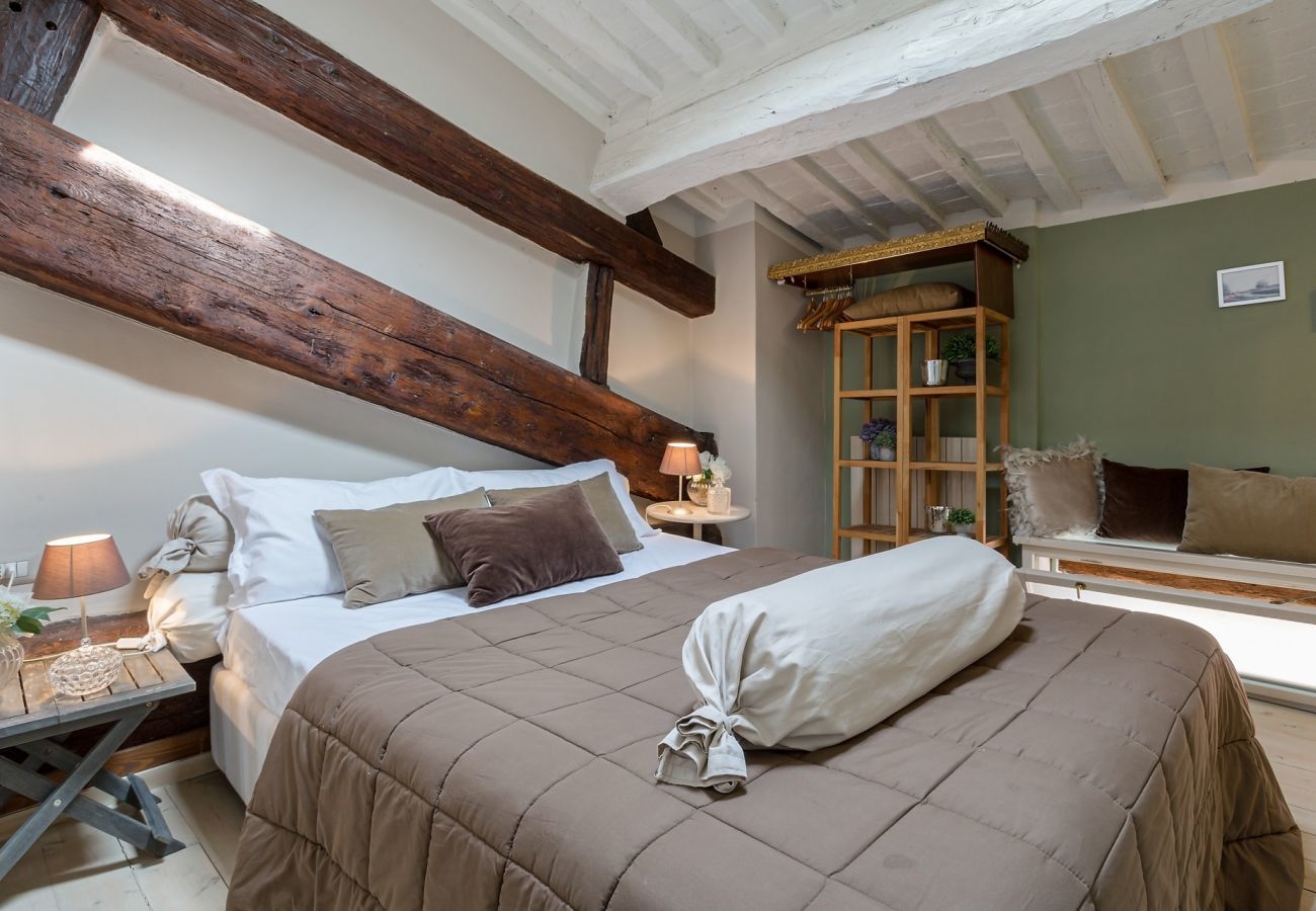 Apartment in Lucca - Casa Margherita Residenze Seicento