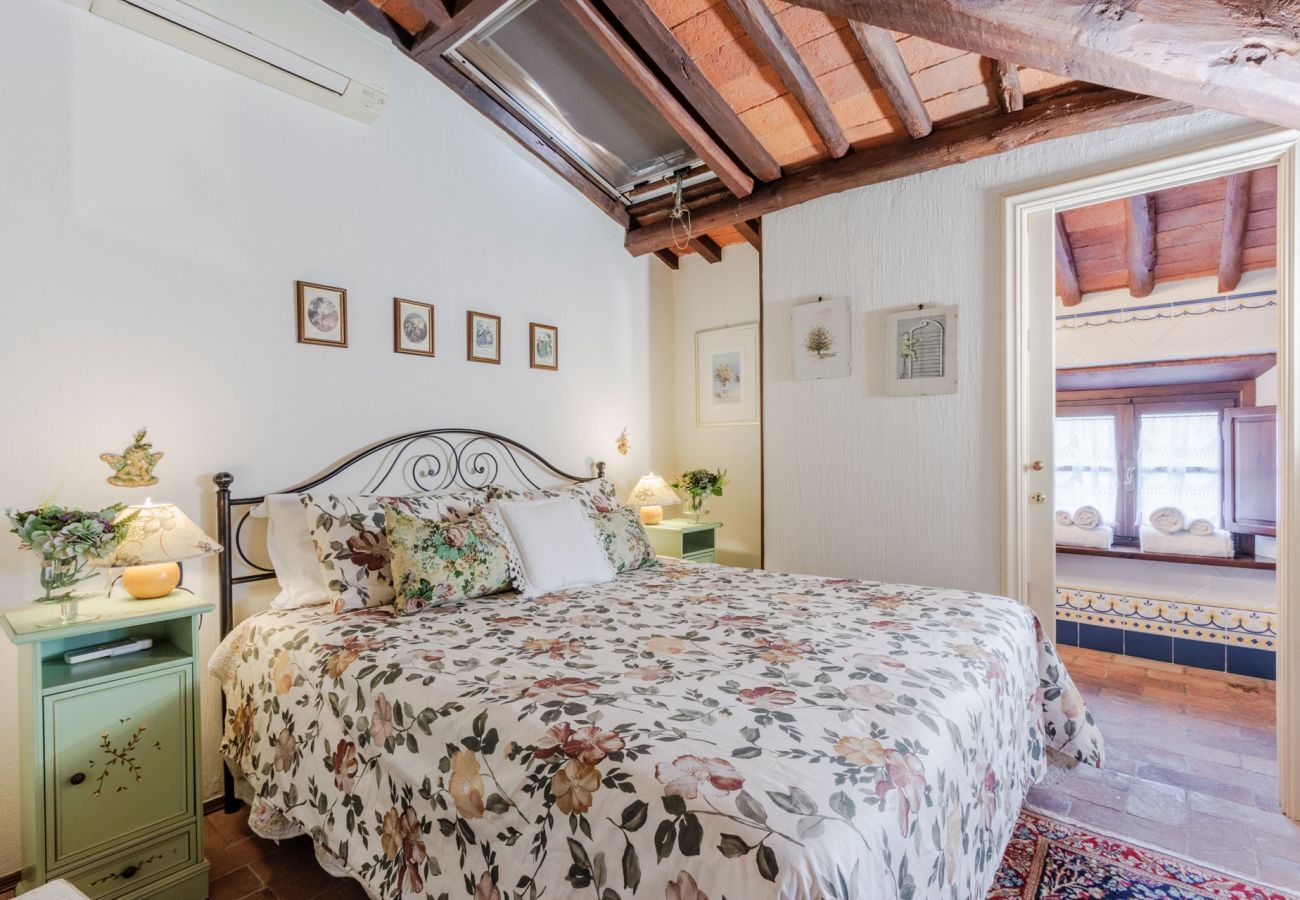 Villa in Camaiore - Bicocche Stone Farmhouse