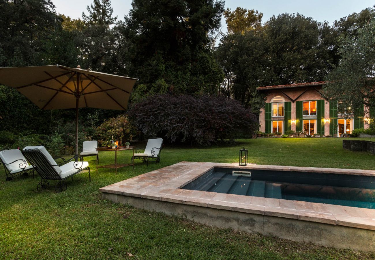 Villa in Migliarino - LIMONAIA Romantic Farmhouse in the Pinewood, Private Pool close to the Beach