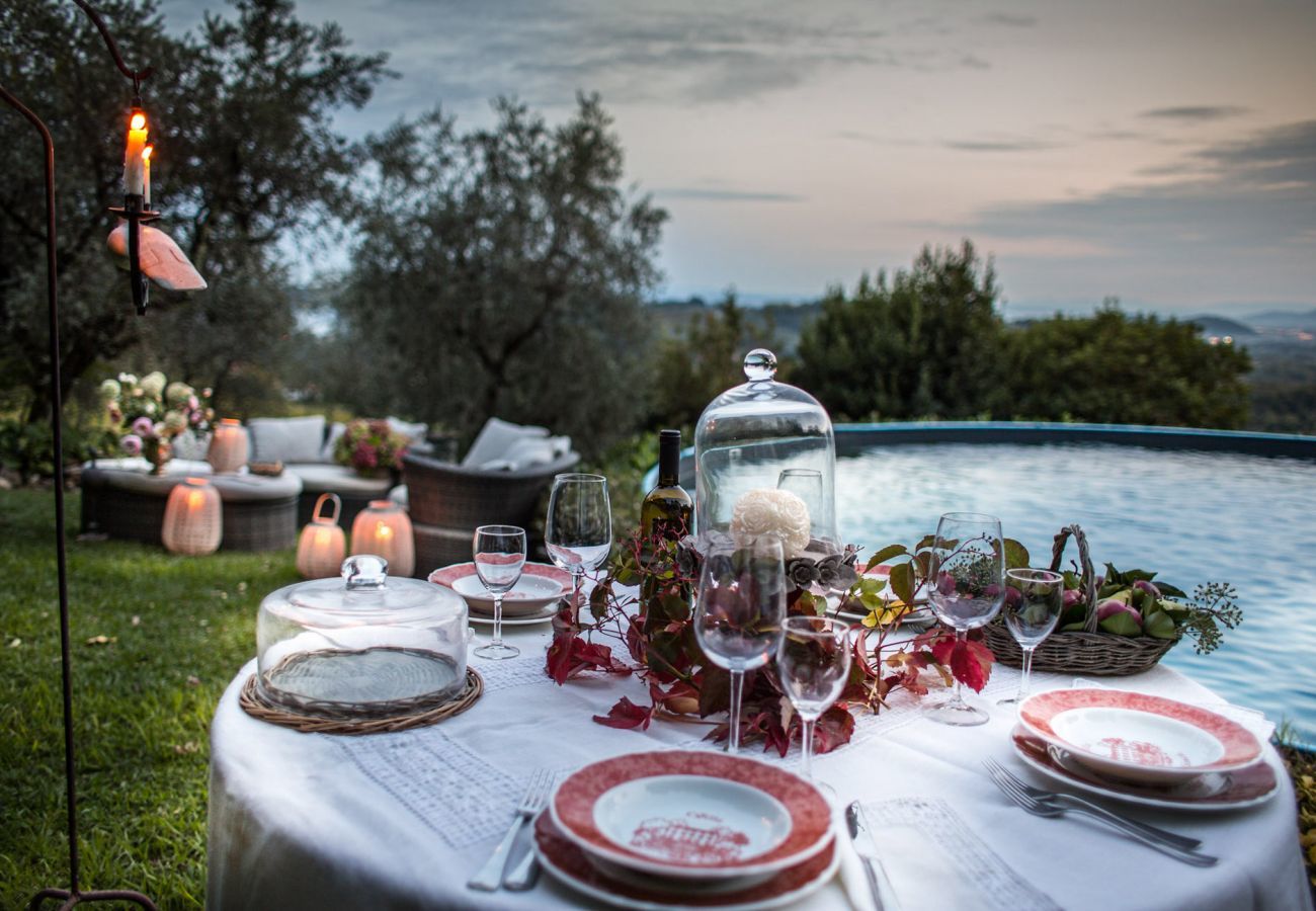 Villa in Capannori - A Wonderful Antique 7 bedrooms Villa Immersed Into a Winery in Lucca!