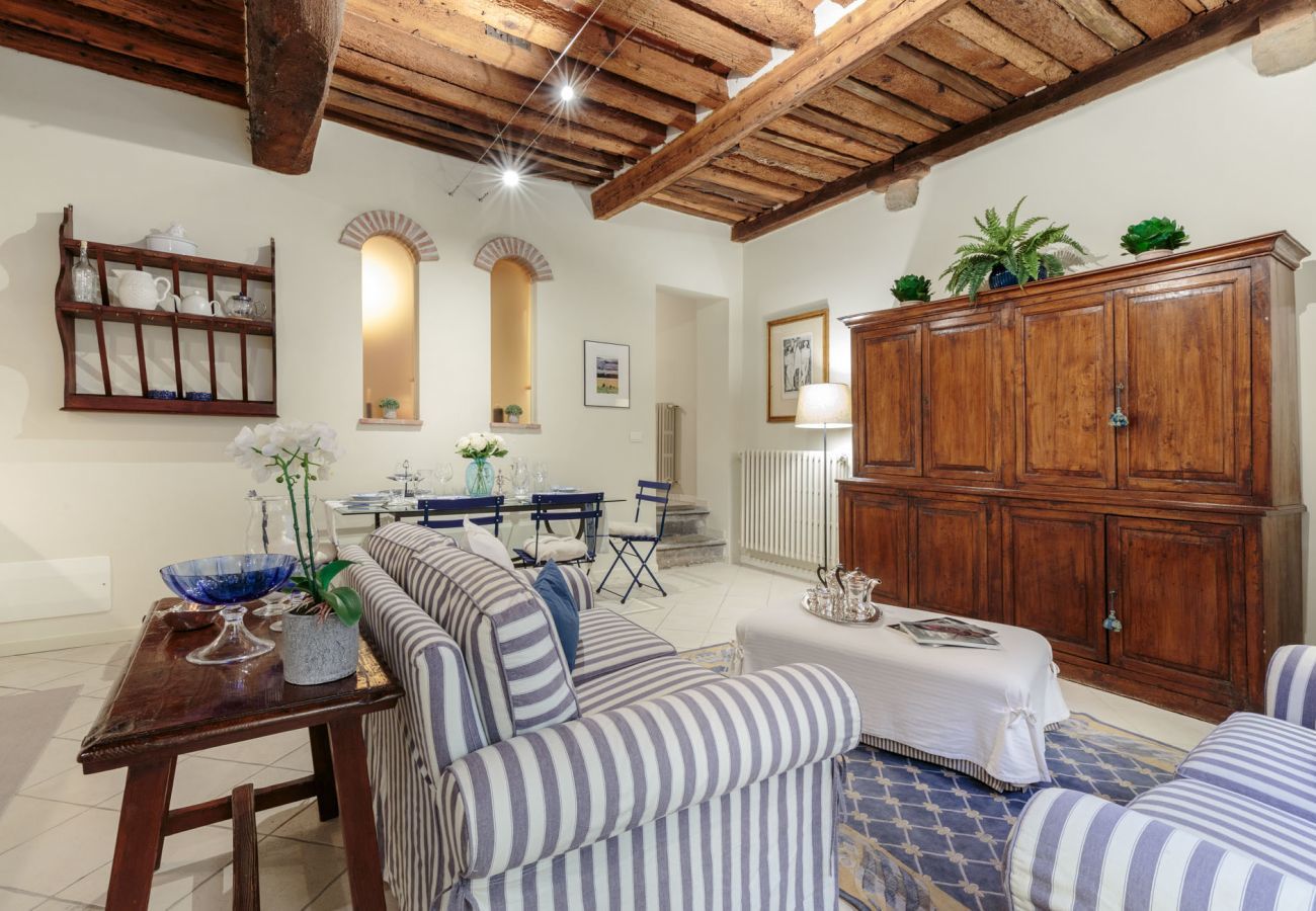 Apartment in Lucca - The 1400's Apartment