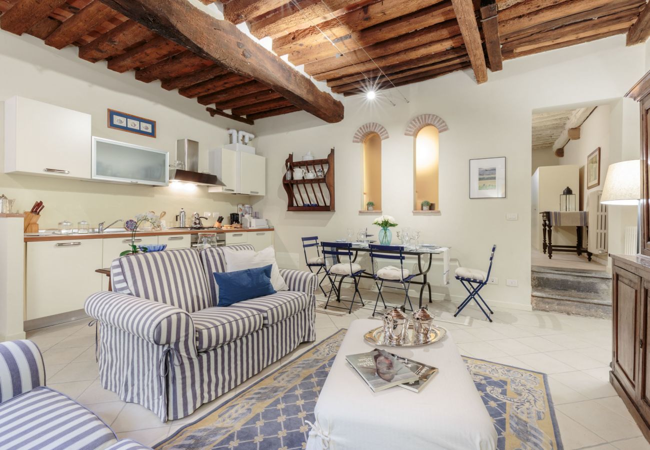 Apartment in Lucca - The 1400's Apartment