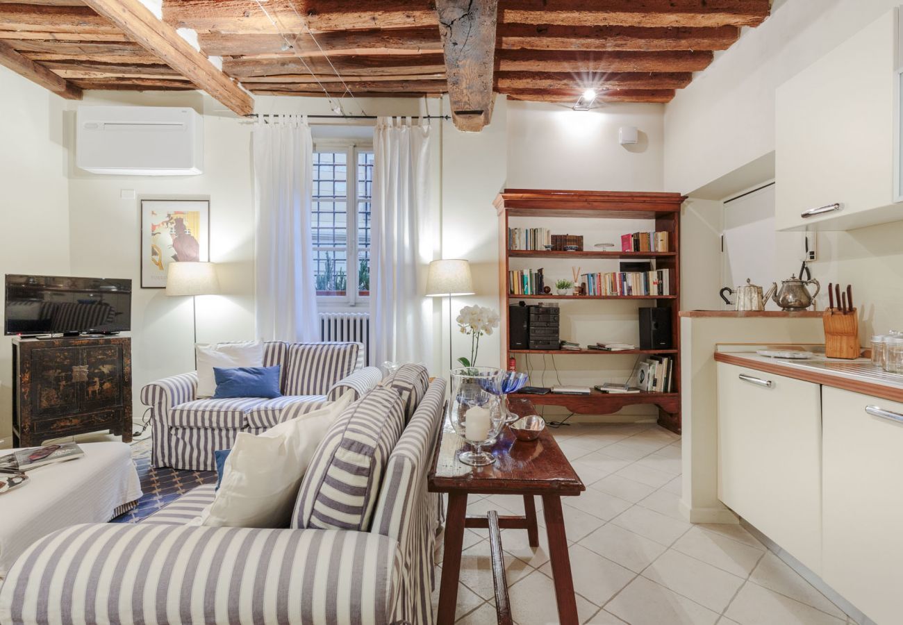 Apartment in Lucca - The 1400's Apartment