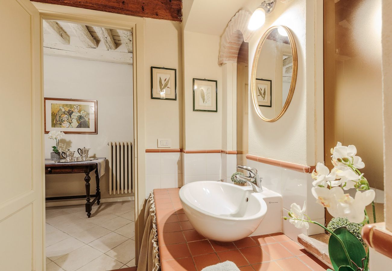 Apartment in Lucca - The 1400's Apartment