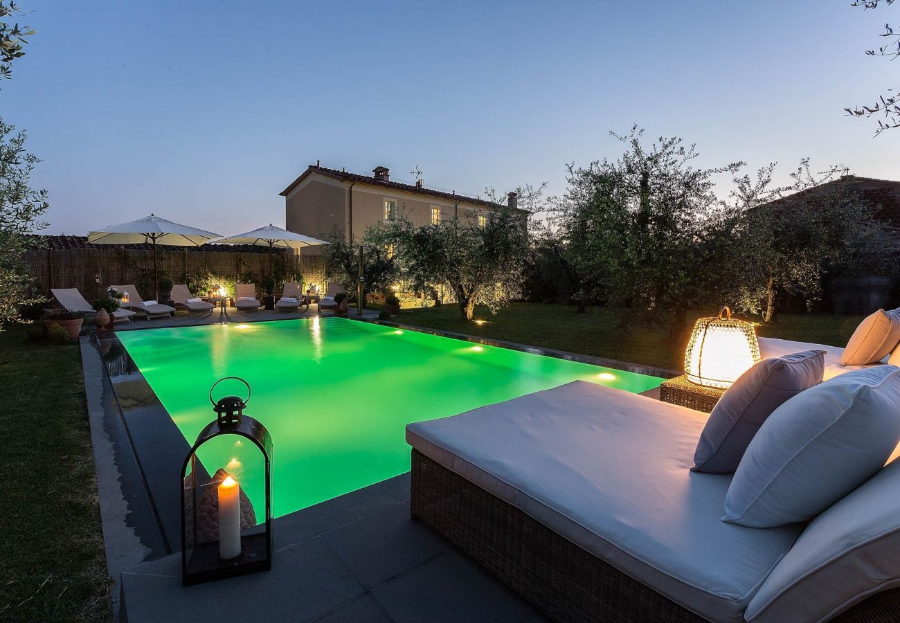 Villa in Capannori - A/C Villa with Amazing Views, SPA & Private Pool 