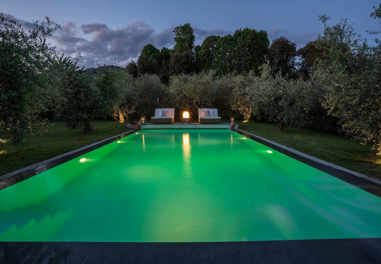 Villa in Capannori - A/C Villa with Amazing Views, SPA & Private Pool 