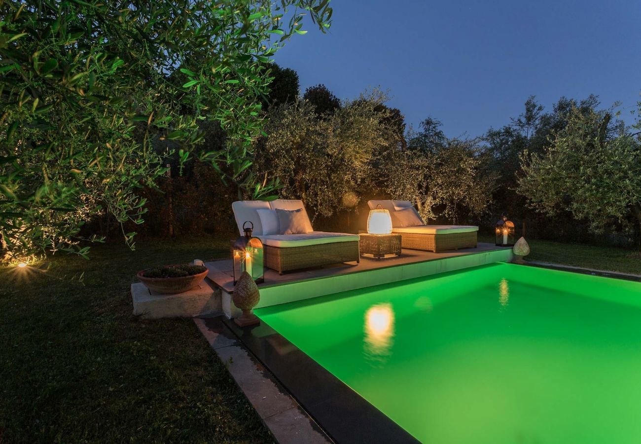 Villa in Capannori - A/C Villa with Amazing Views, SPA & Private Pool with Jacuzzi Close to Lucca Town