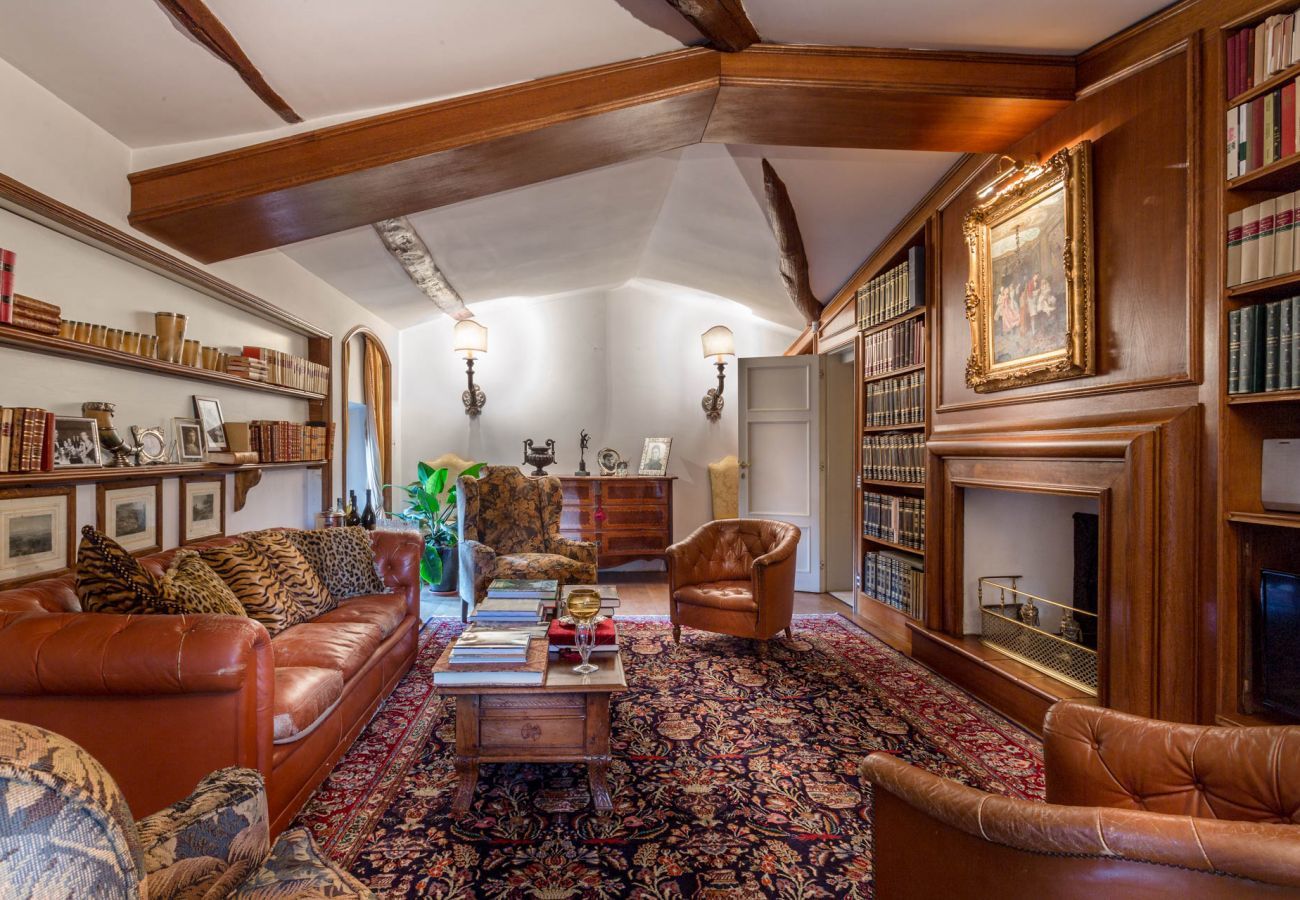 Villa in Lucca - An Exquisite Expression of Luxury: a 1600s Hunting Lodge