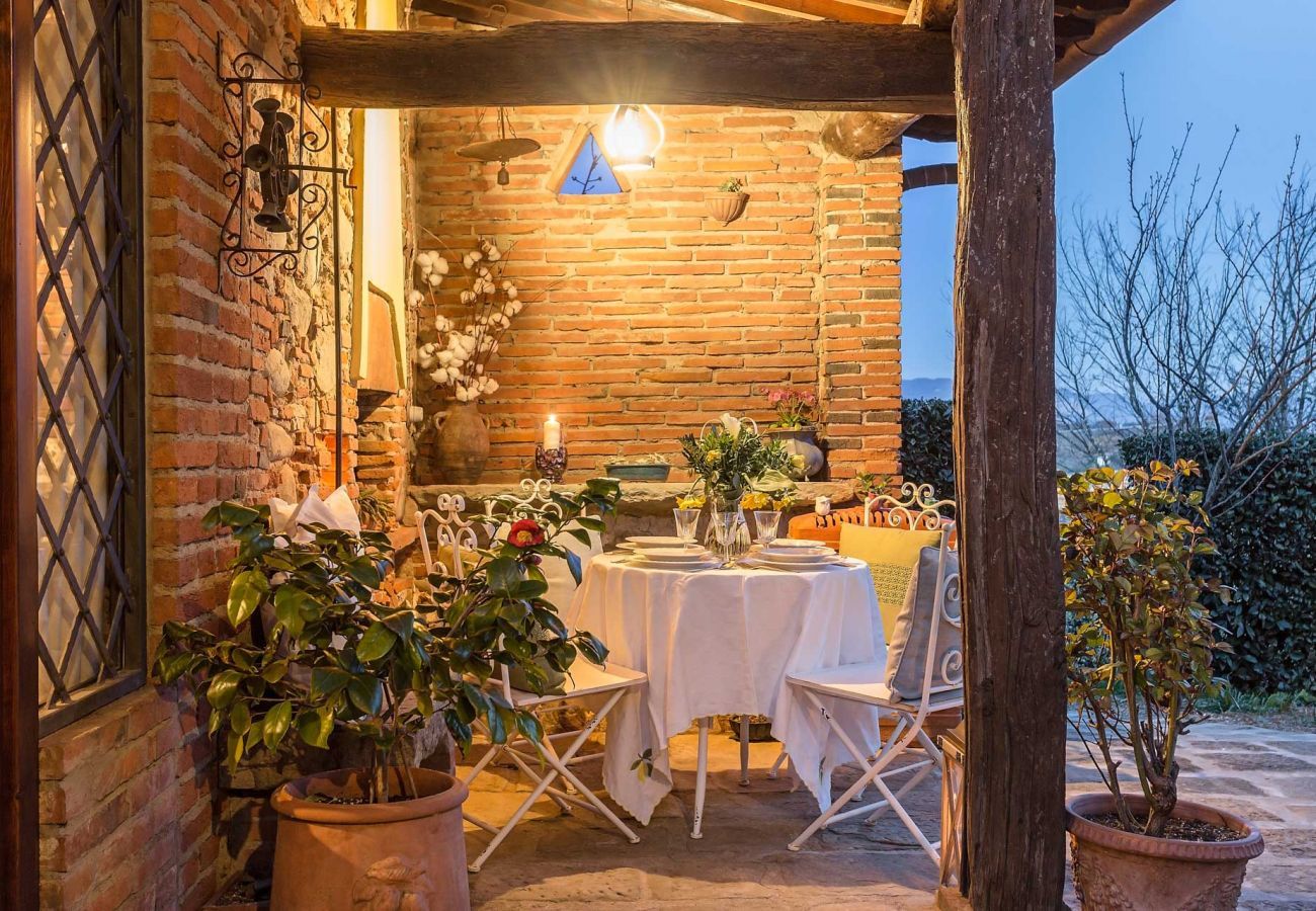 Villa in Uzzano - Rosyabate Cottage
