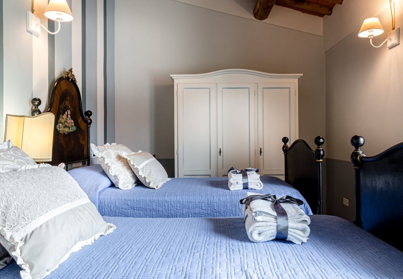 Villa in Monte San quirico - Villa sul Fiume