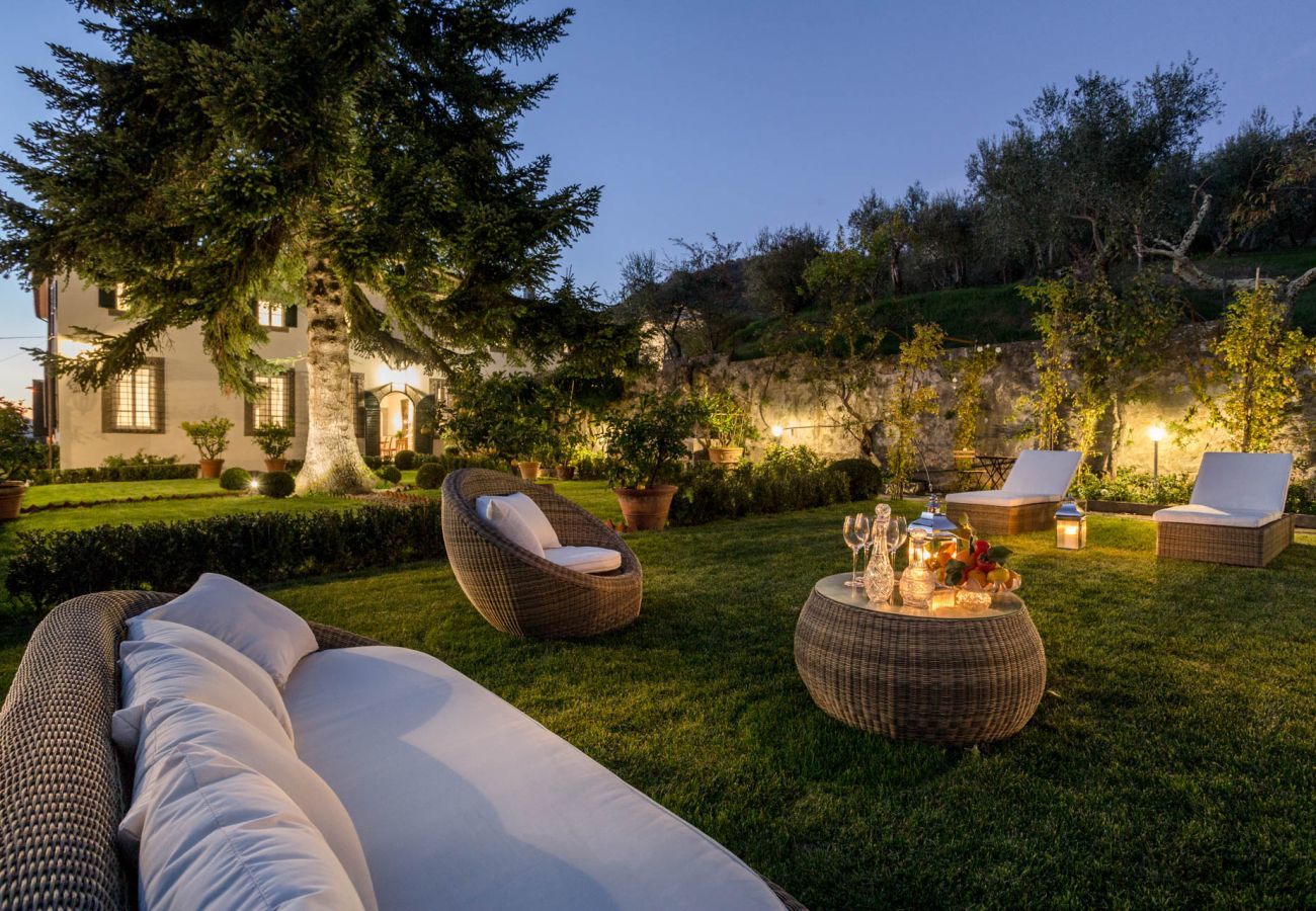 Villa in Capannori - VILLA VALGIANO a Tuscan Country House among the Vineyards - 12 bedrooms and SPA