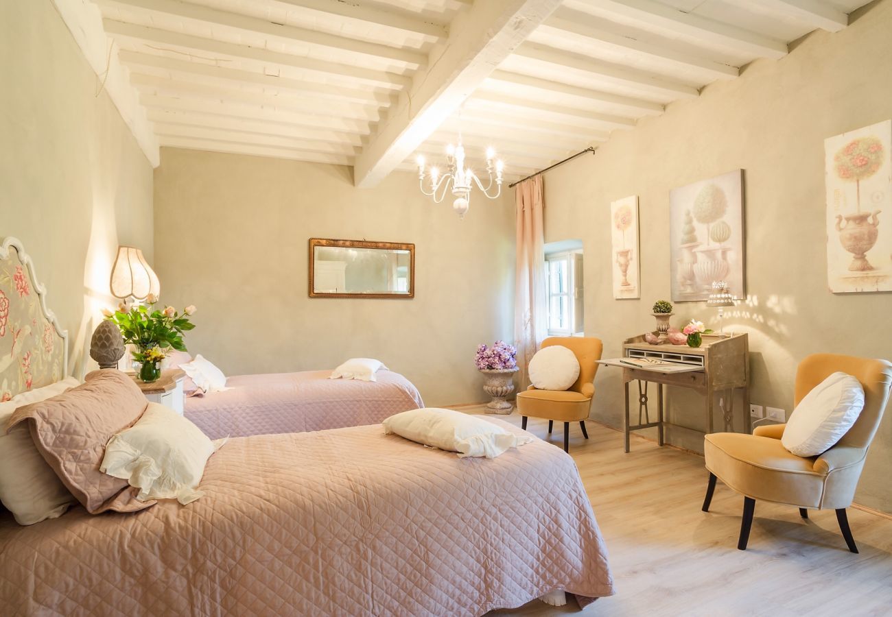 Villa in Capannori - VILLA VALGIANO a Tuscan Country House among the Vineyards - 12 bedrooms and SPA