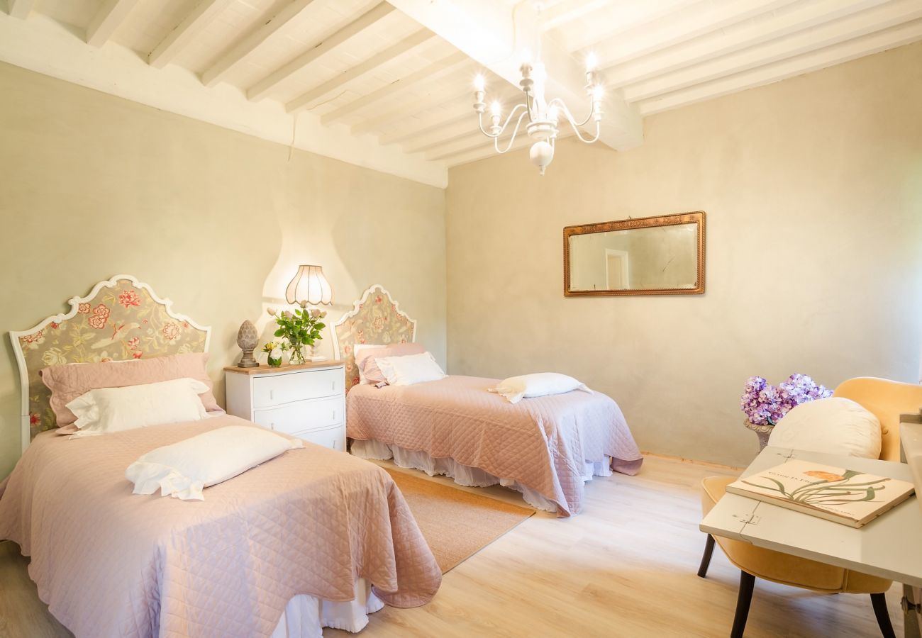 Villa in Capannori - VILLA VALGIANO a Tuscan Country House among the Vineyards - 12 bedrooms and SPA