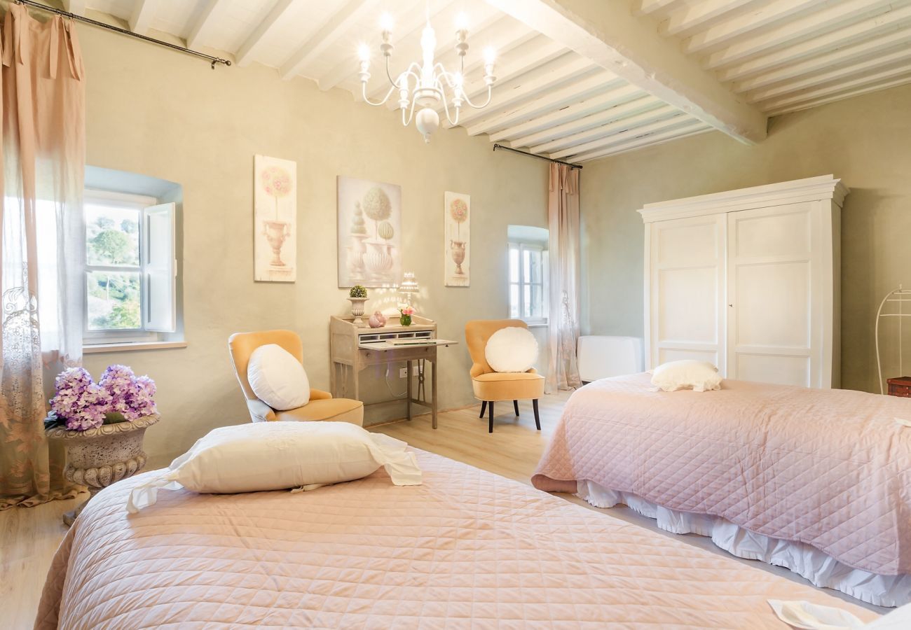 Villa in Capannori - VILLA VALGIANO a Tuscan Country House among the Vineyards - 12 bedrooms and SPA