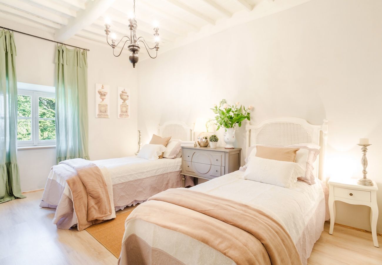 Villa in Capannori - VILLA VALGIANO a Tuscan Country House among the Vineyards - 12 bedrooms and SPA