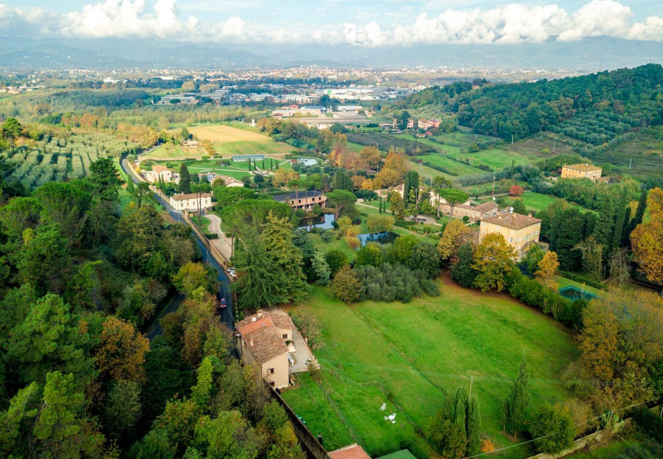 Villa in Vorno - Villa Viola Residenze Seicento