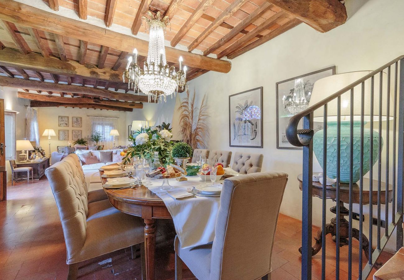 Villa in Vorno - VILLA VIOLA - Residenze Seicento - An historic Villa with Garden close to Lucca with Air Conditioning