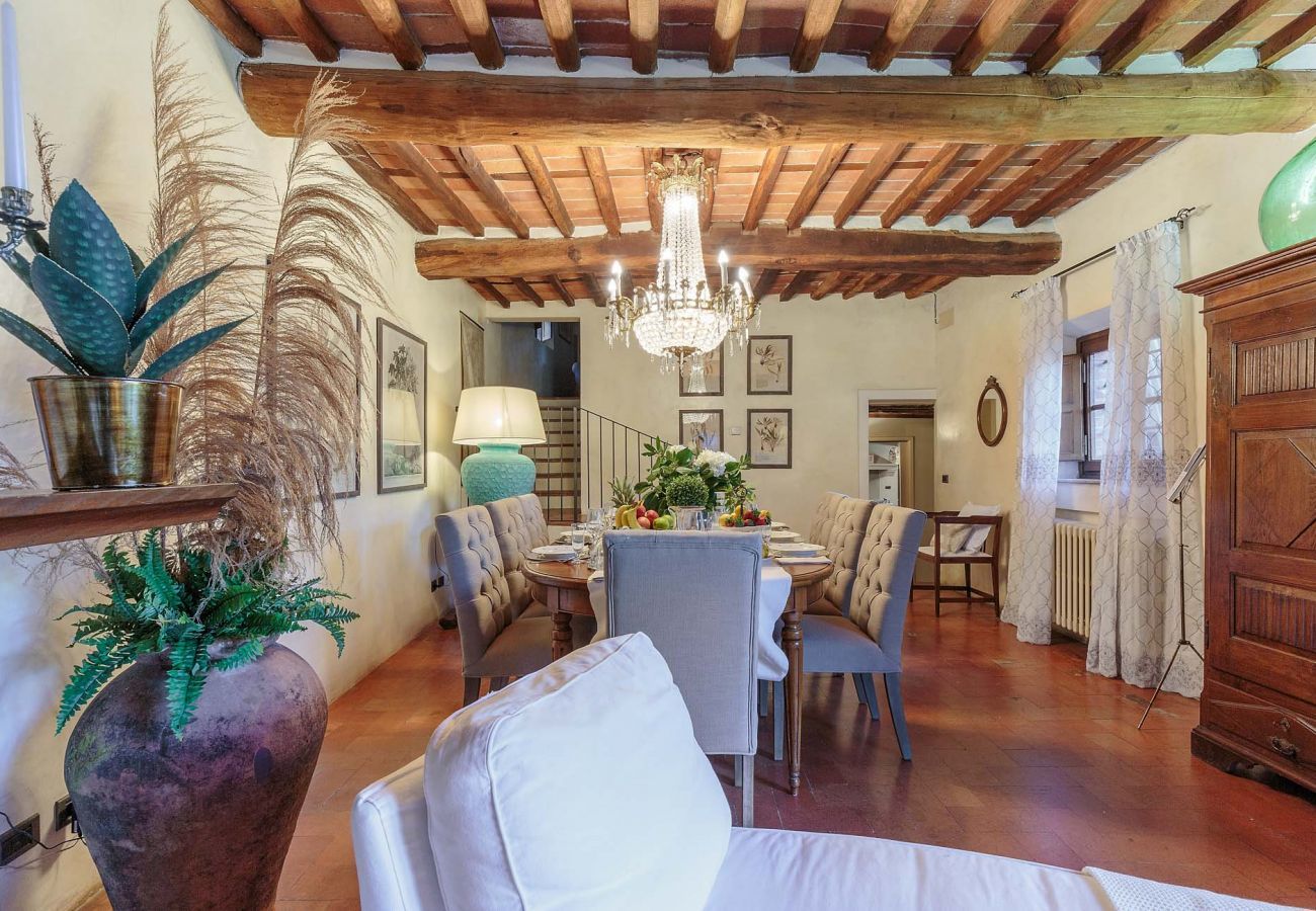 Villa in Vorno - VILLA VIOLA - Residenze Seicento - An historic Villa with Garden close to Lucca with Air Conditioning