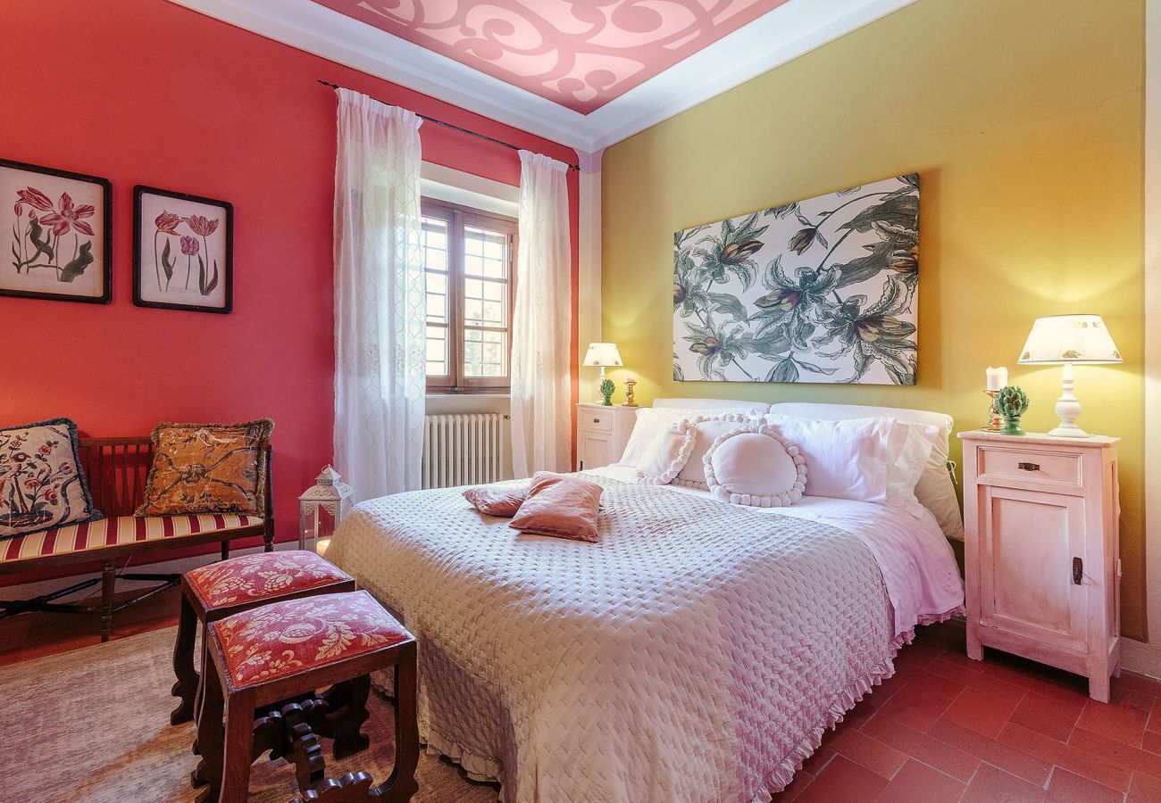 Villa in Vorno - VILLA VIOLA - Residenze Seicento - An historic Villa with Garden close to Lucca with Air Conditioning