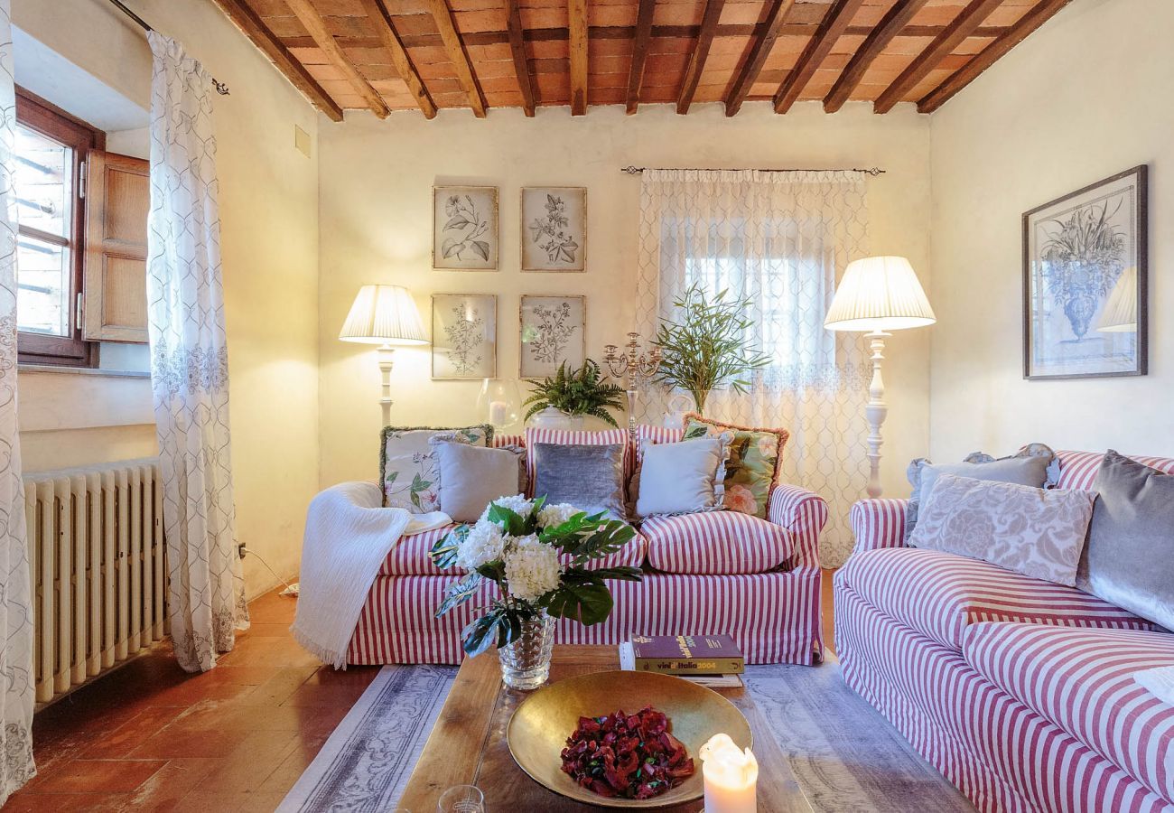 Villa in Vorno - VILLA VIOLA - Residenze Seicento - An historic Villa with Garden close to Lucca with Air Conditioning