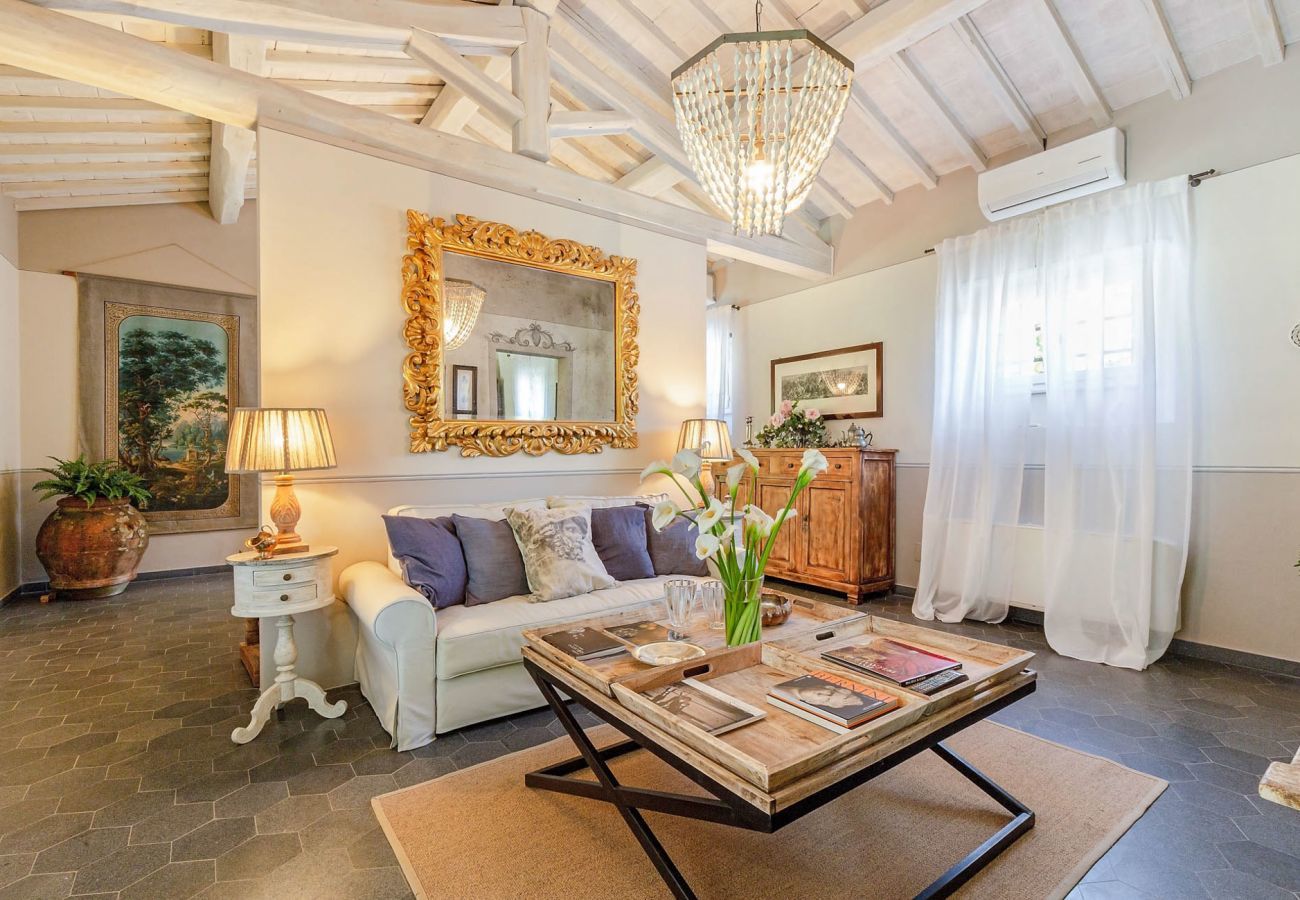 Villa in Pescia - Romantic and Luxury COTTAGE NANNI with Pool