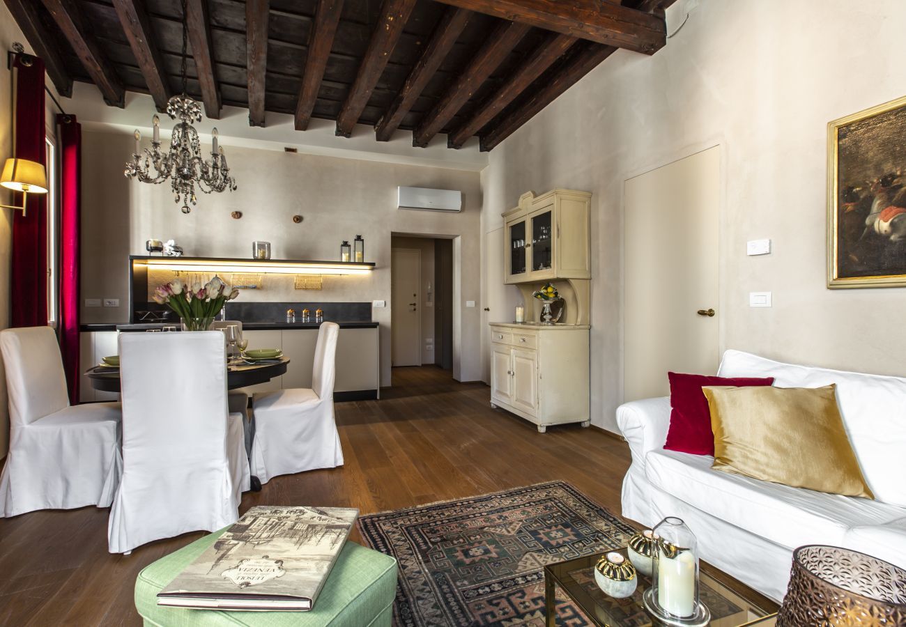 Apartment in Venice - Santa Fosca Canal View R&R