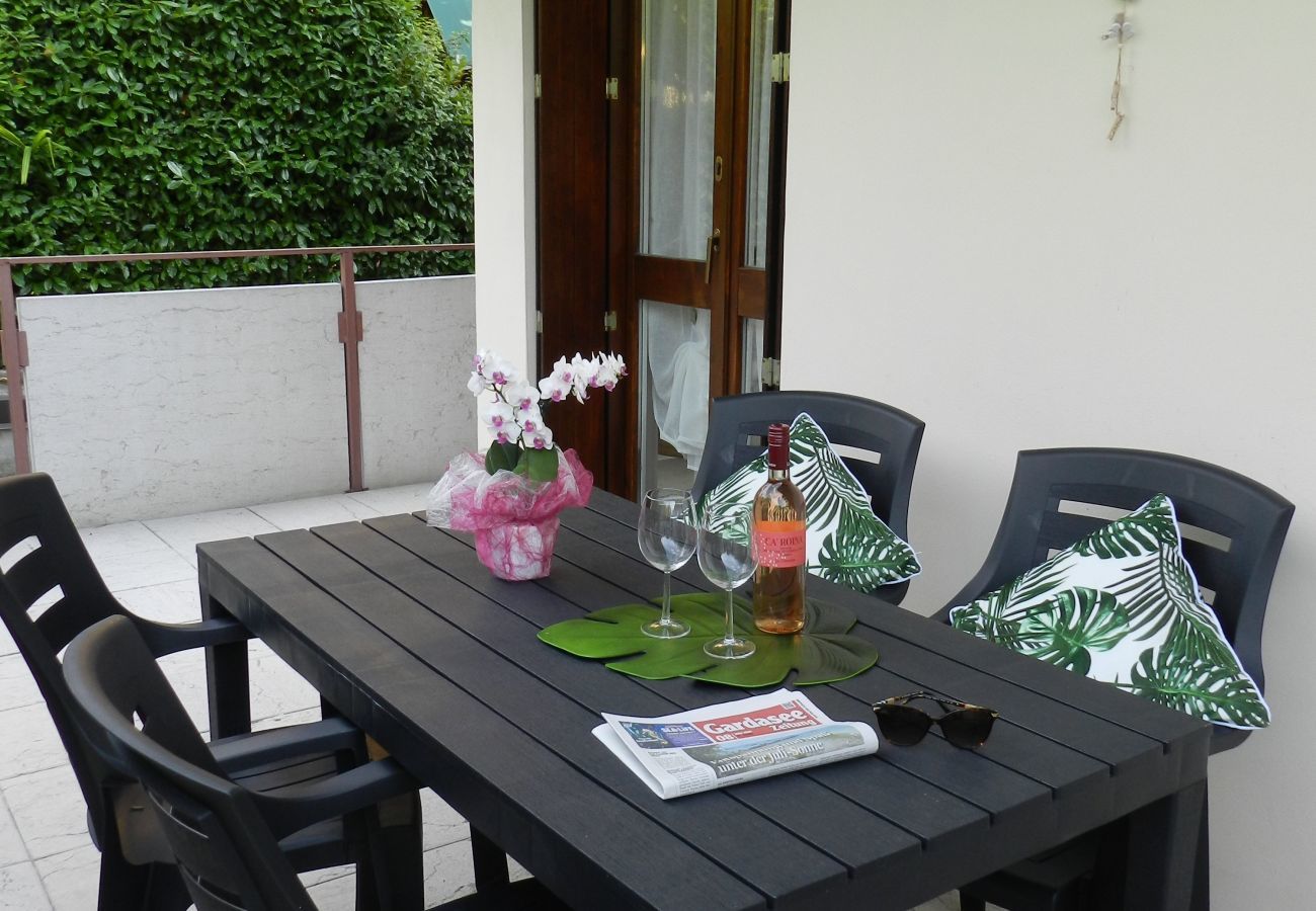 Apartment in Bardolino - Regarda - Bardolino in 2 central apartment with pool and air conditioning