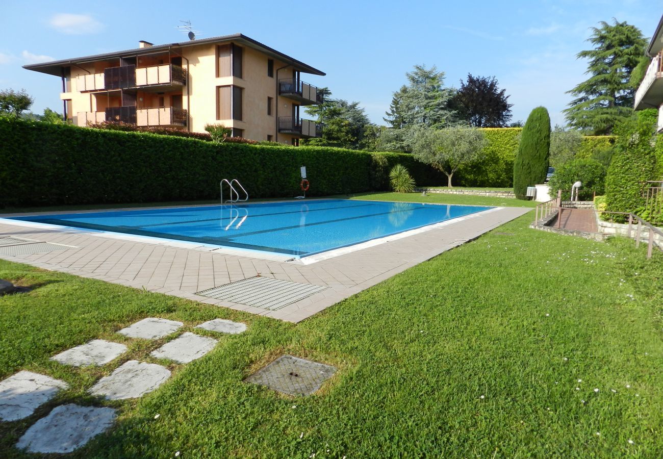 Apartment in Bardolino - Regarda - Bardolino in 2 central apartment with pool and air conditioning