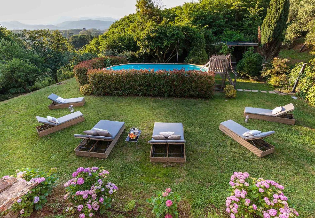 Villa in Lucca - BOCCIOLO FARMHOUSE with POOL, 5 mins to Lucca Town