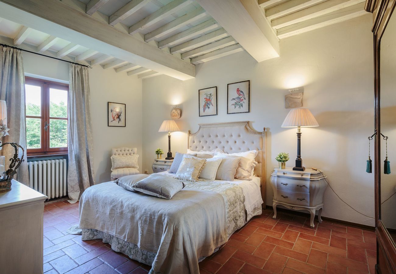 Villa in Lucca - BOCCIOLO FARMHOUSE with POOL, 5 mins to Lucca Town