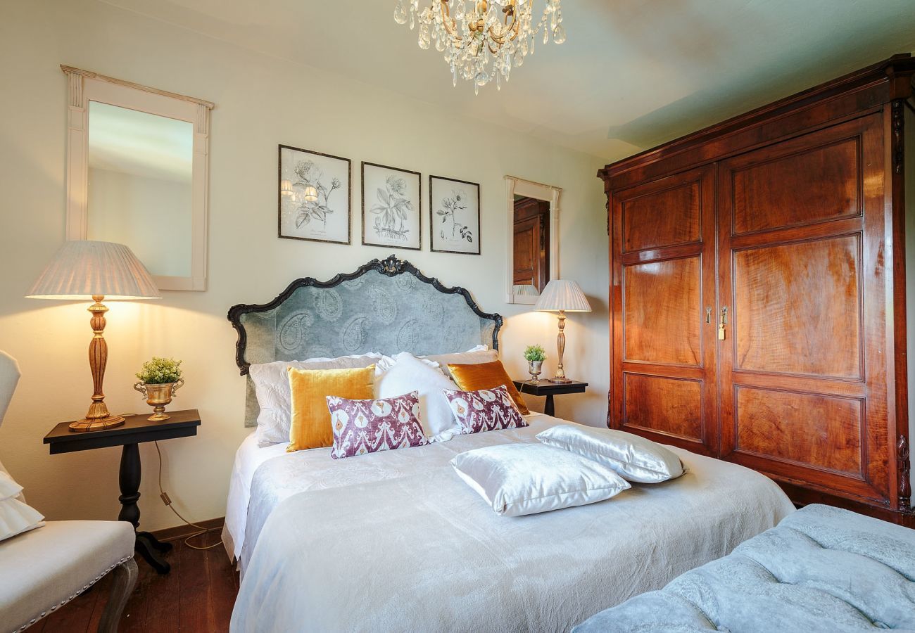 Villa in Lucca - BOCCIOLO FARMHOUSE with POOL, 5 mins to Lucca Town