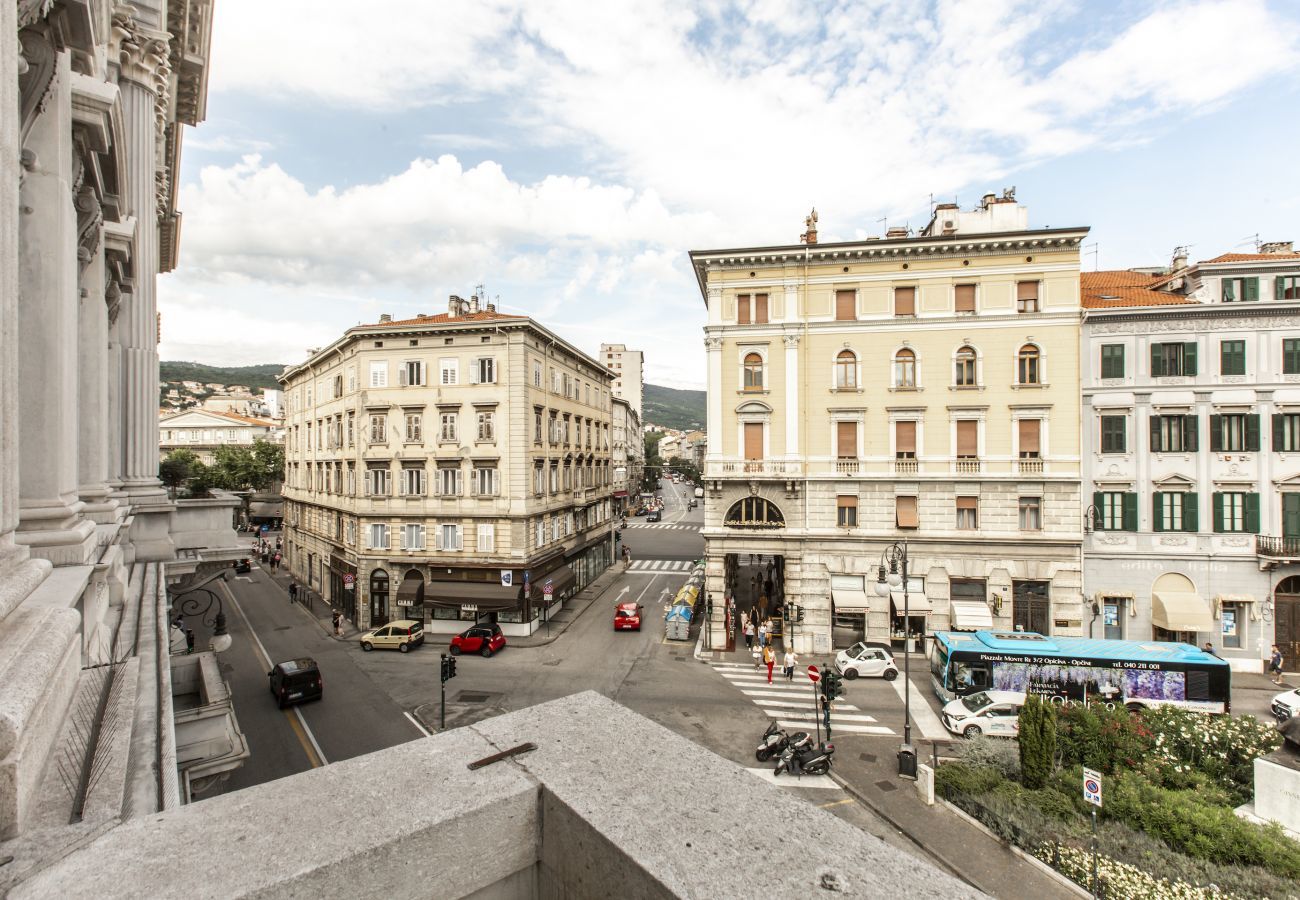 Apartment in Trieste - Palazzo Diana Exclusive Mansion R&R