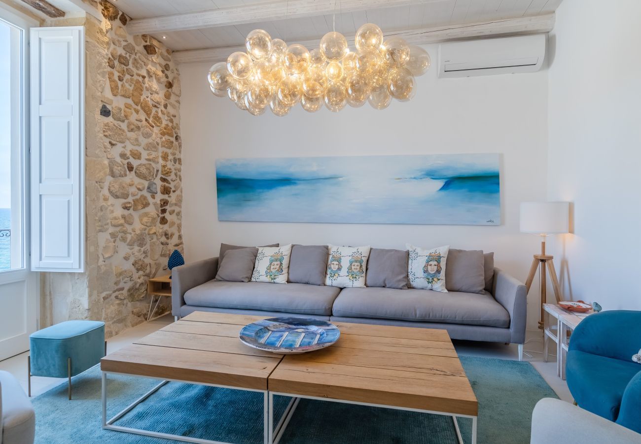 Apartment in Syracuse - Regine luxury apartment terrace sea view