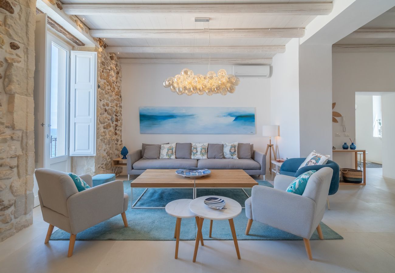 Apartment in Syracuse - Regine luxury apartment terrace sea view