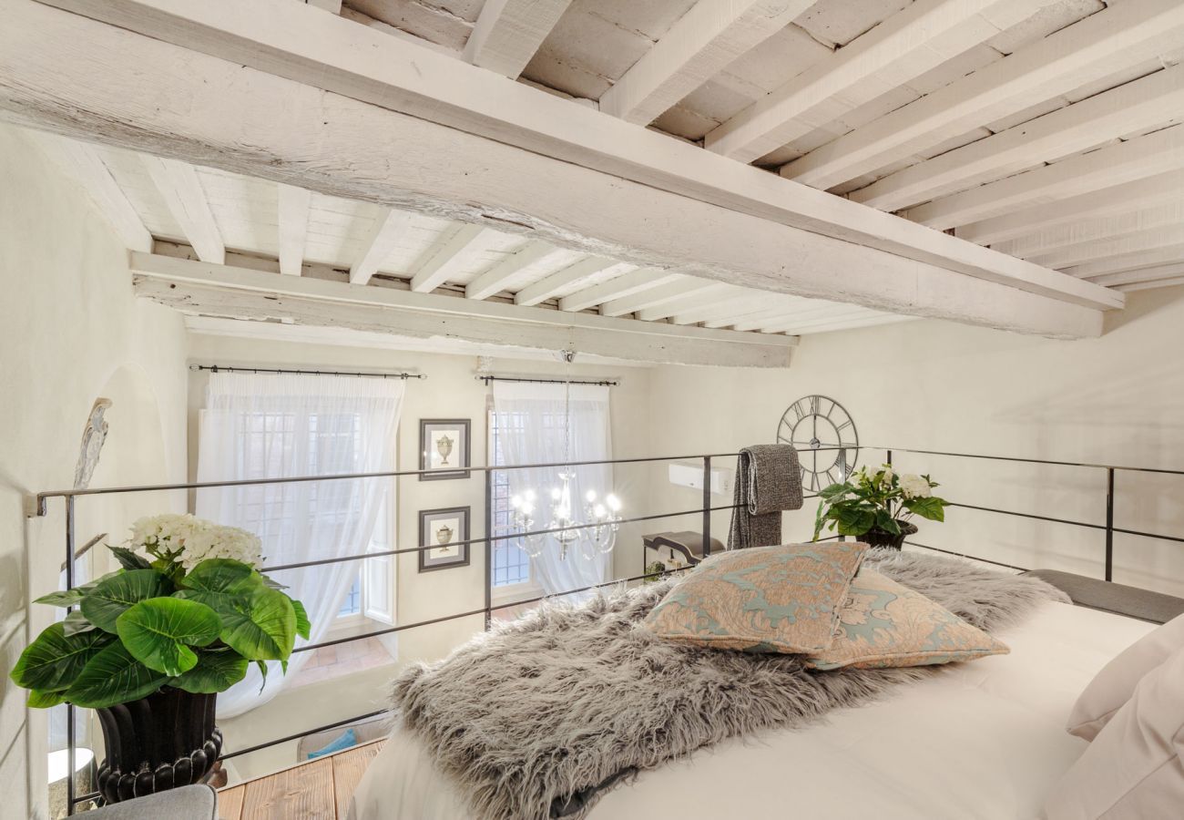Apartment in Lucca - Paolo Guinigi Apartment Suite