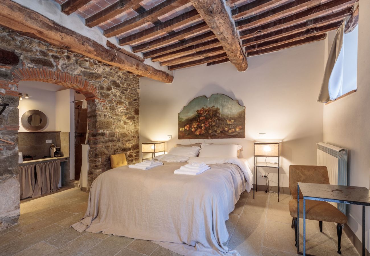 Villa in Pescaglia - PALAZZO GIUSTI: Understated Luxury with a Welcoming Ambience on the Hills of Lucca