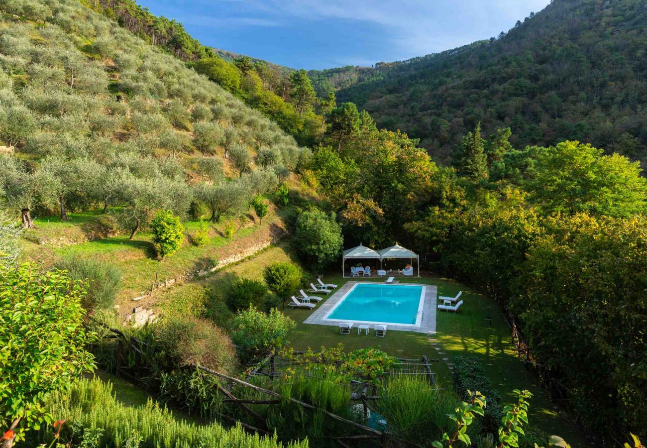 Villa in Santa Maria del giudice - Casa Nel Bosco, an extraordinary Tuscan Retreat with private pool