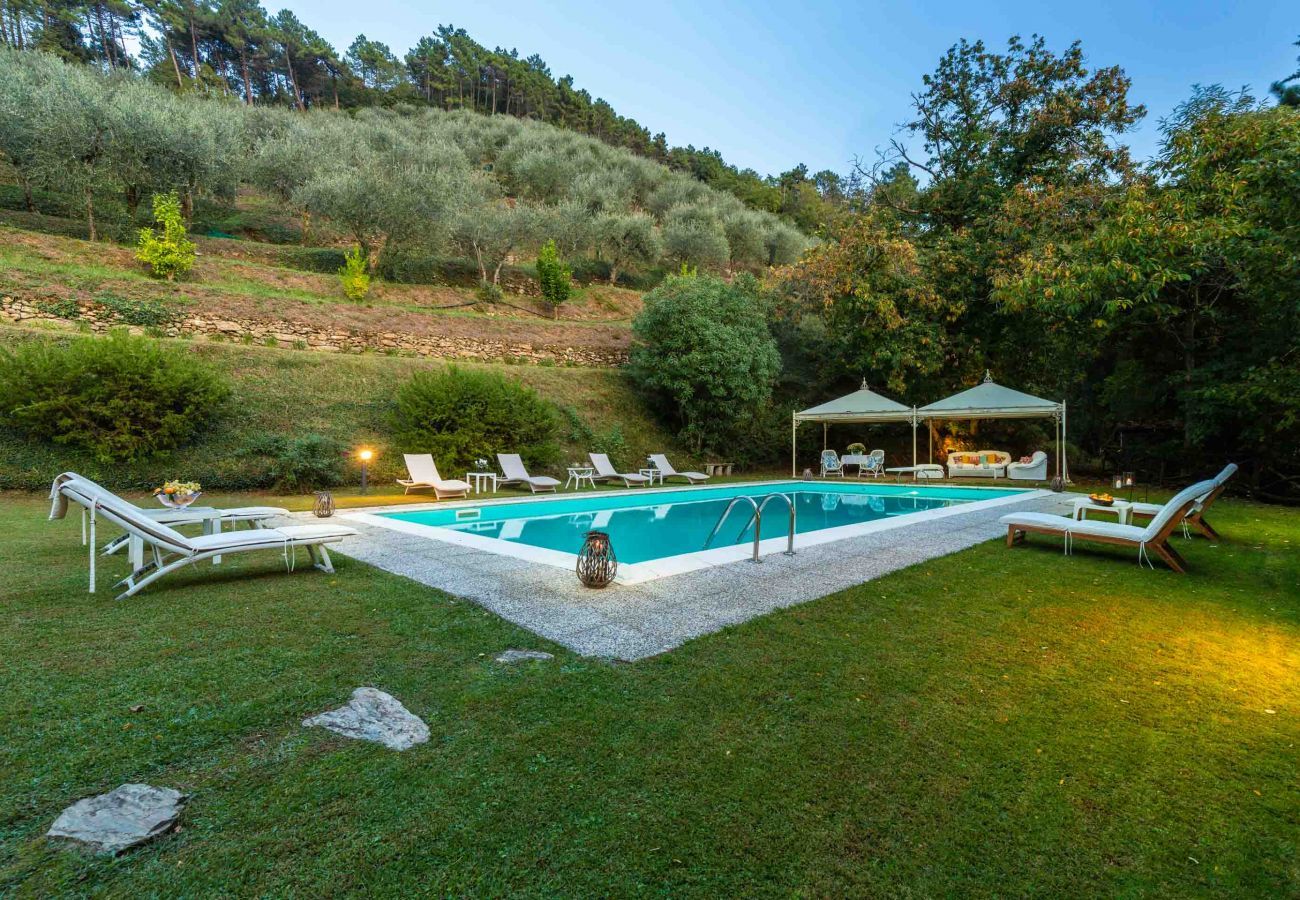 Villa in Santa Maria del giudice - Casa Nel Bosco, an extraordinary Tuscan Retreat with private pool