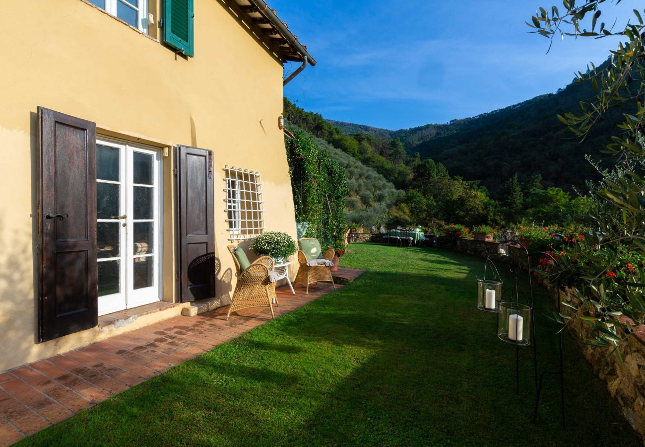 Villa in Santa Maria del giudice - Casa Nel Bosco, an extraordinary Tuscan Retreat with private pool