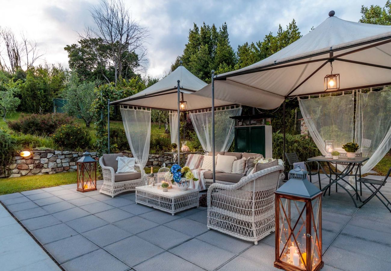 Villa in Capannori - VILLA MARCELLA an Happy Retreat with Magnificent Pool in Marlia by Lucca