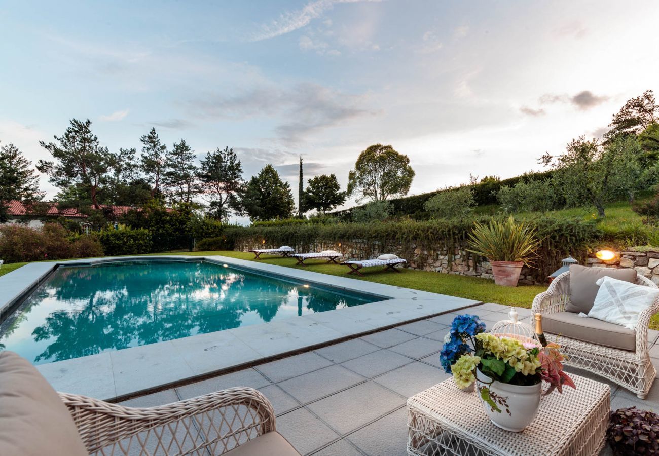 Villa in Capannori - VILLA MARCELLA an Happy Retreat with Magnificent Pool in Marlia by Lucca
