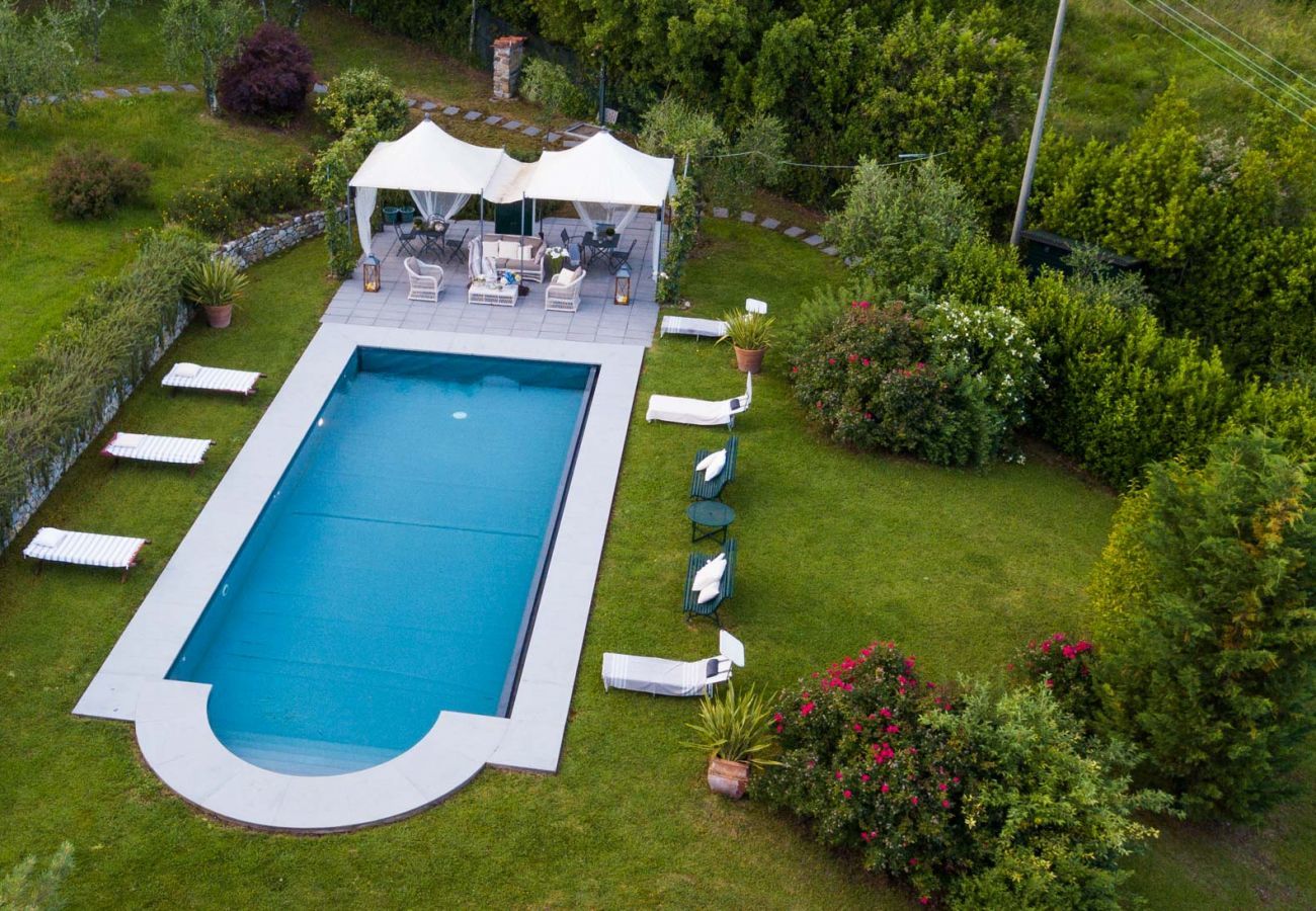 Villa in Capannori - VILLA MARCELLA an Happy Retreat with Magnificent Pool in Marlia by Lucca