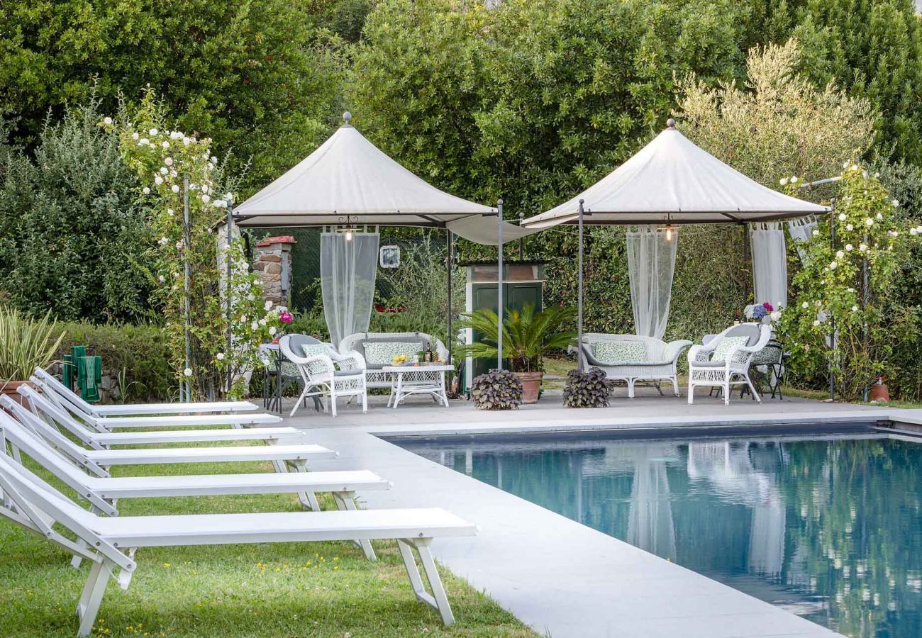 Villa in Capannori - VILLA MARCELLA an Happy Retreat with Magnificent Pool in Marlia by Lucca